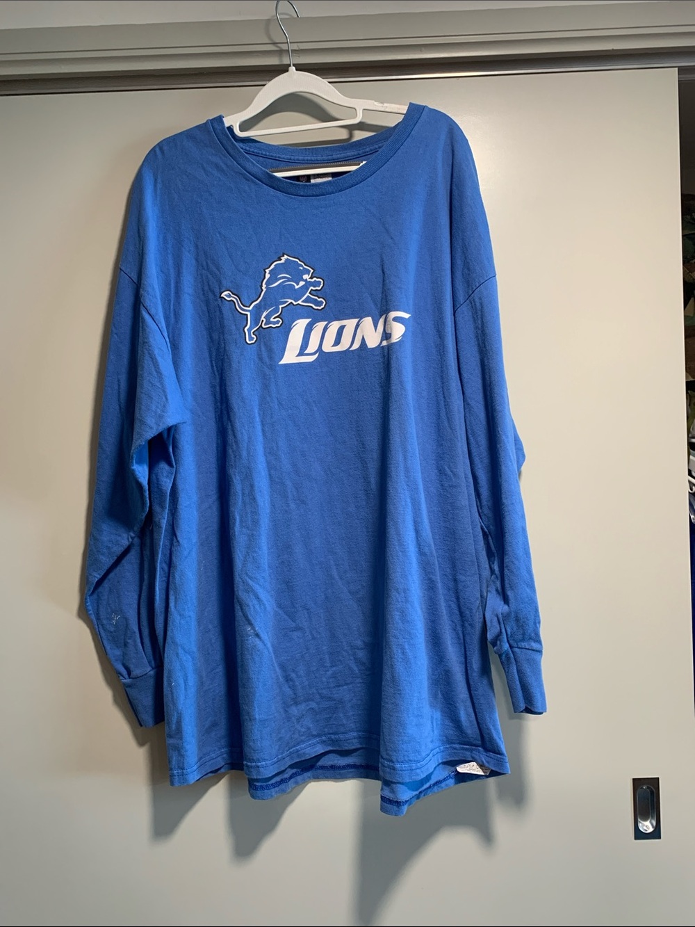 2XL NFL Detroit Lions Royal Blue Long Sleeve Tee with defects